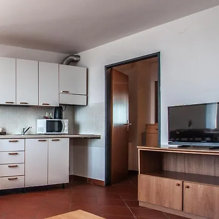 Apartments Punta Piran Exterior photo