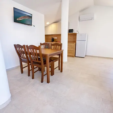 Apartments Punta Piran Exterior photo